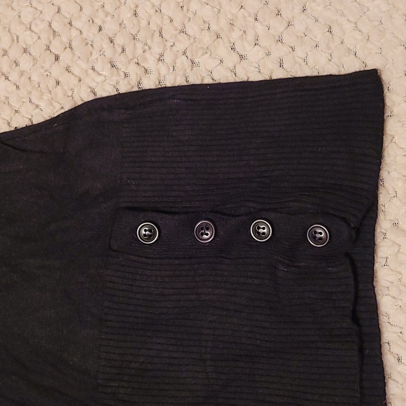 Turtle neck top - Picture 3 of 3